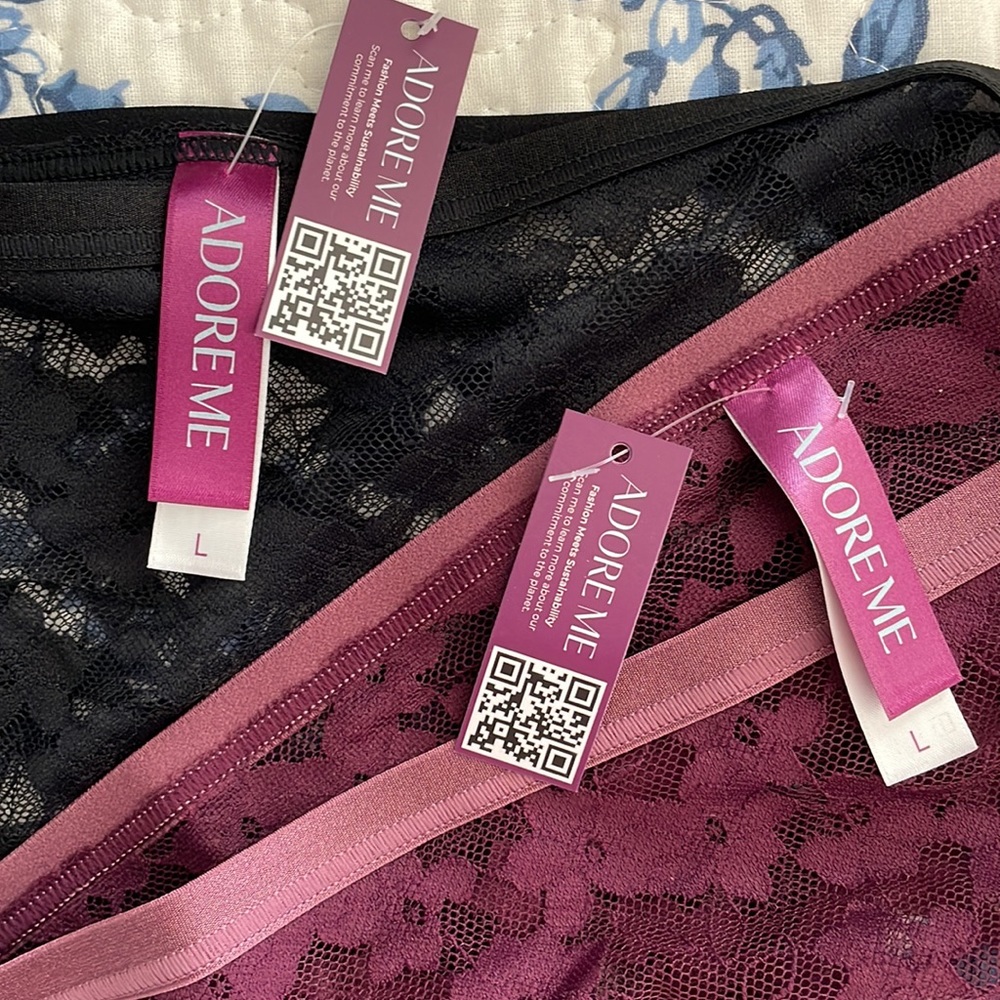 NWT: set of two (L) cheeky panties